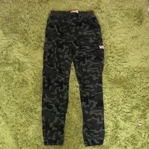 Brand new worn once camo Levi boy cargos